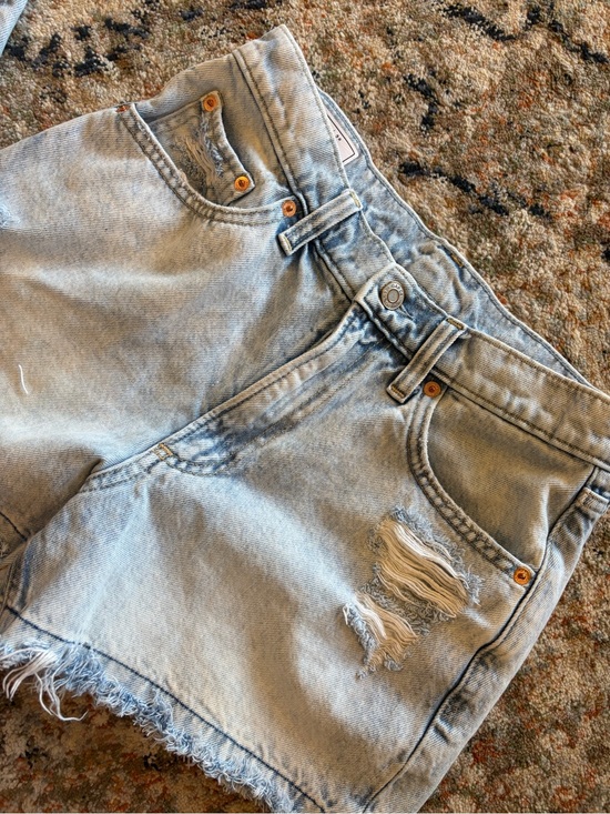 GAP Pants - Women’s Gap High Rise Stride Denim Shorts Size 26/2 4” Inseam